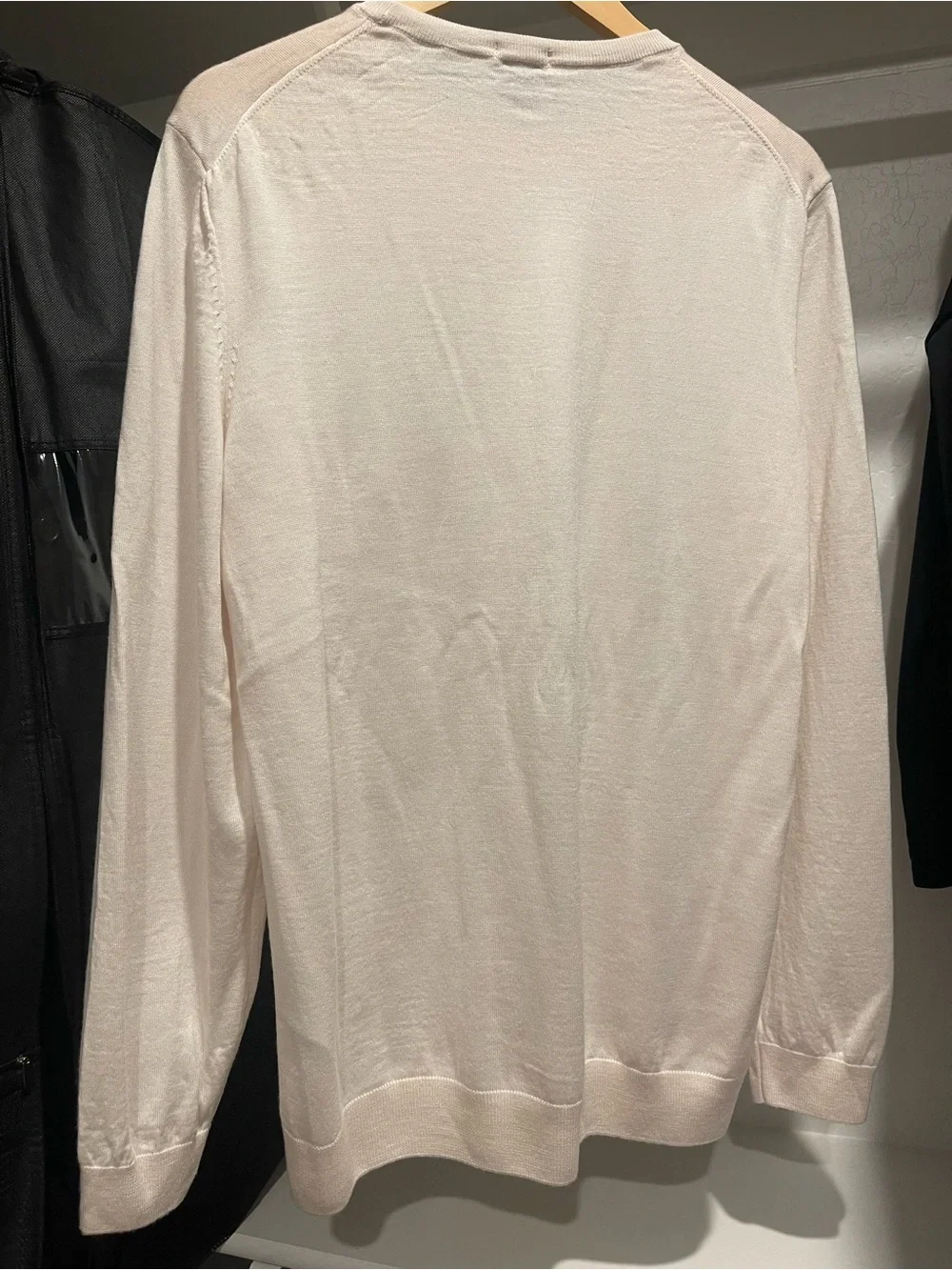 HUGO BOSS MERINO WOOL SWEATER IN A REGULAR FIT